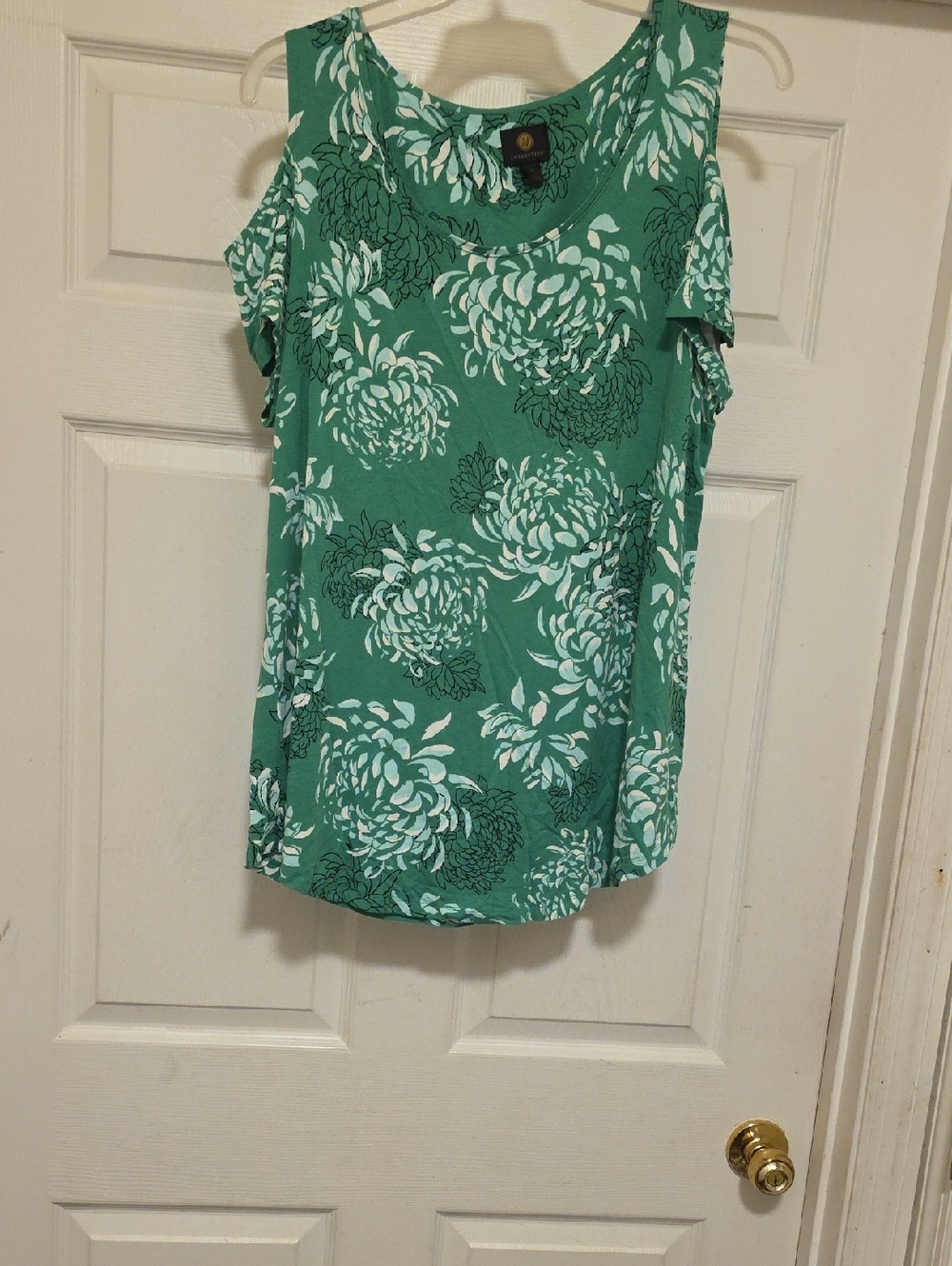 JM Collection Green Floral Cold-Shoulder Tank
